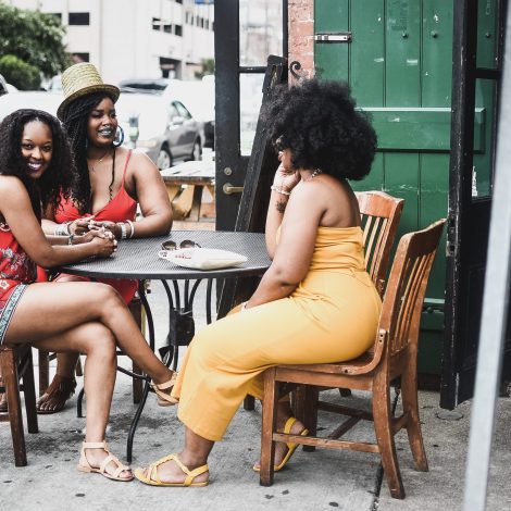 Friends eating lunch together